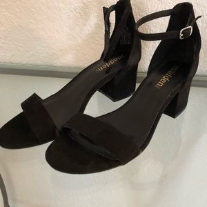 Brand New! Steve Madden Suede Sandals